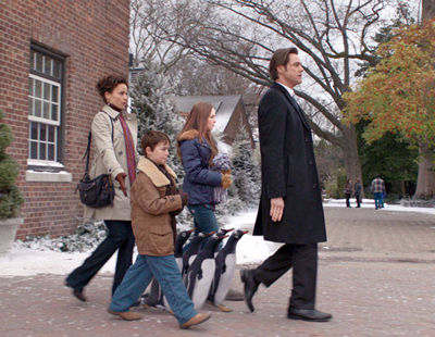 http://www.cinevistablog.com/wp-content/uploads/2011/07/los-pinguinos-de-papa-con-jim-carrey.jpg
