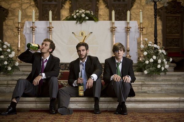 tres-primos-y-una-boda-comedia-espanola