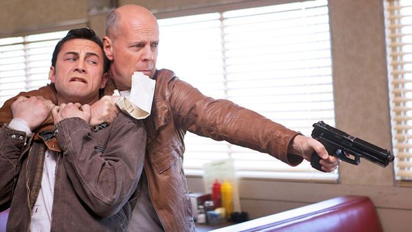 looper-con-bruces-willis-y-joseph-gordon-lewitt