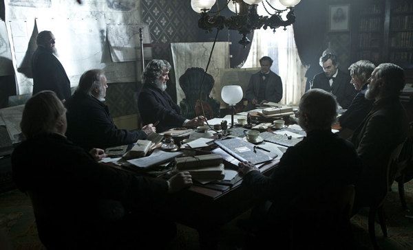lincoln-12-nominaciones-en-los-oscar-2013