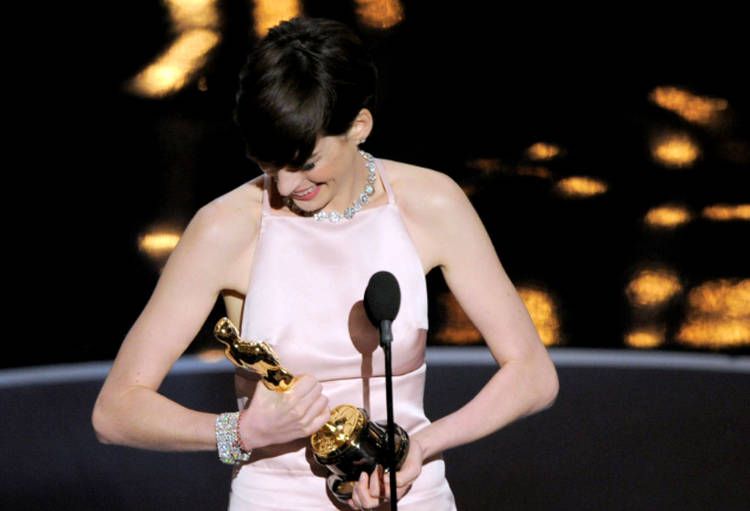anna hathaway mejor actor reparto