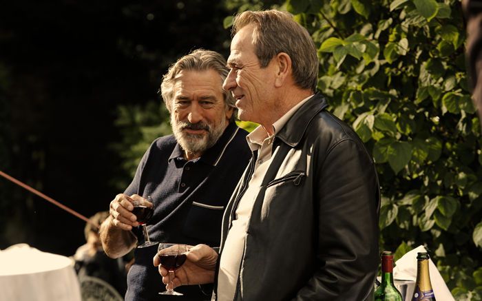 tommy-lee-jones-robert-de-niro-en-malavita