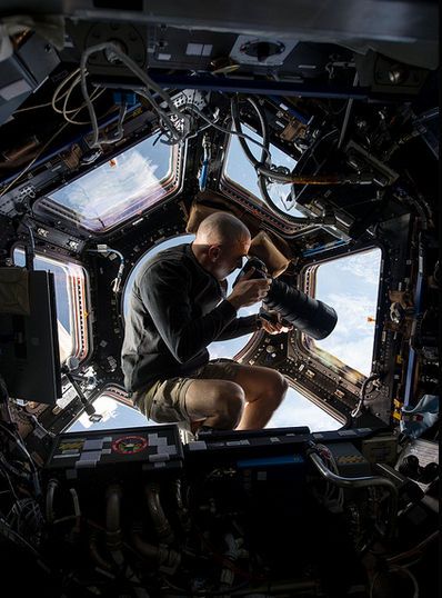 gravity-nasa-felicita-a-gravity-publicando-imagenes-reales-del-espacio-galeria-3