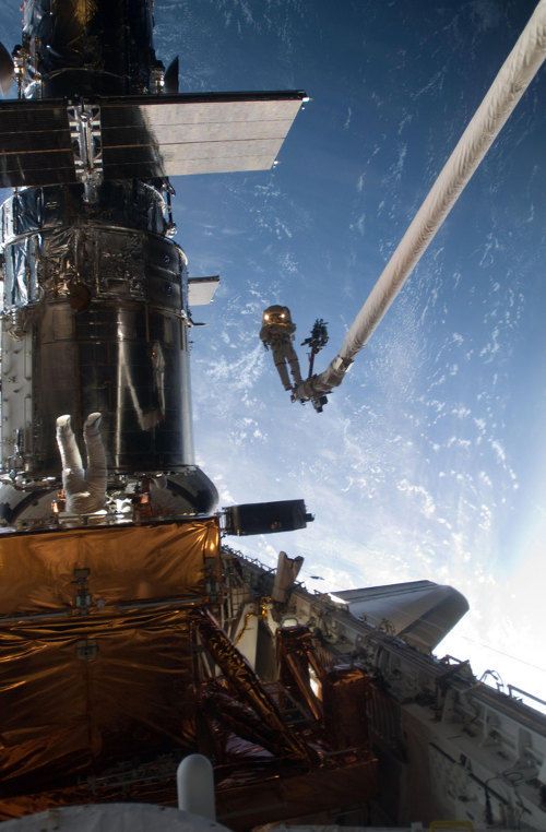 gravity-nasa-felicita-a-gravity-publicando-imagenes-reales-del-espacio-galeria-4