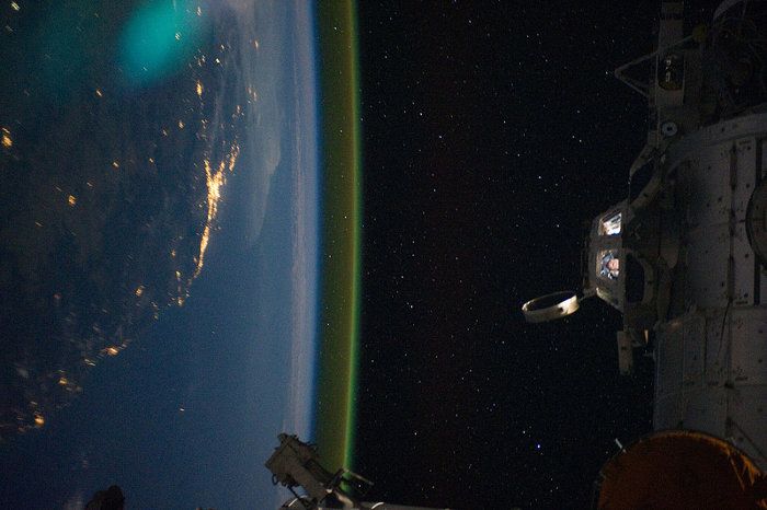 gravity-nasa-felicita-a-gravity-publicando-imagenes-reales-del-espacio-galeria-7