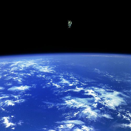 gravity-nasa-felicita-a-gravity-publicando-imagenes-reales-del-espacio-galeria-8
