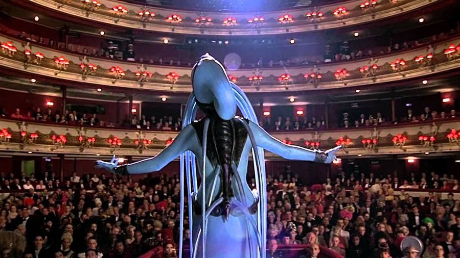 "El quinto elemento" a 25 años de su estreno vuelve a las salas de cine